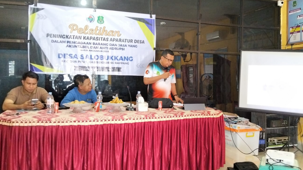 Peningkatan Kapasitas Aparatur Desa Salobukkang melalui Pelatihan Profesional