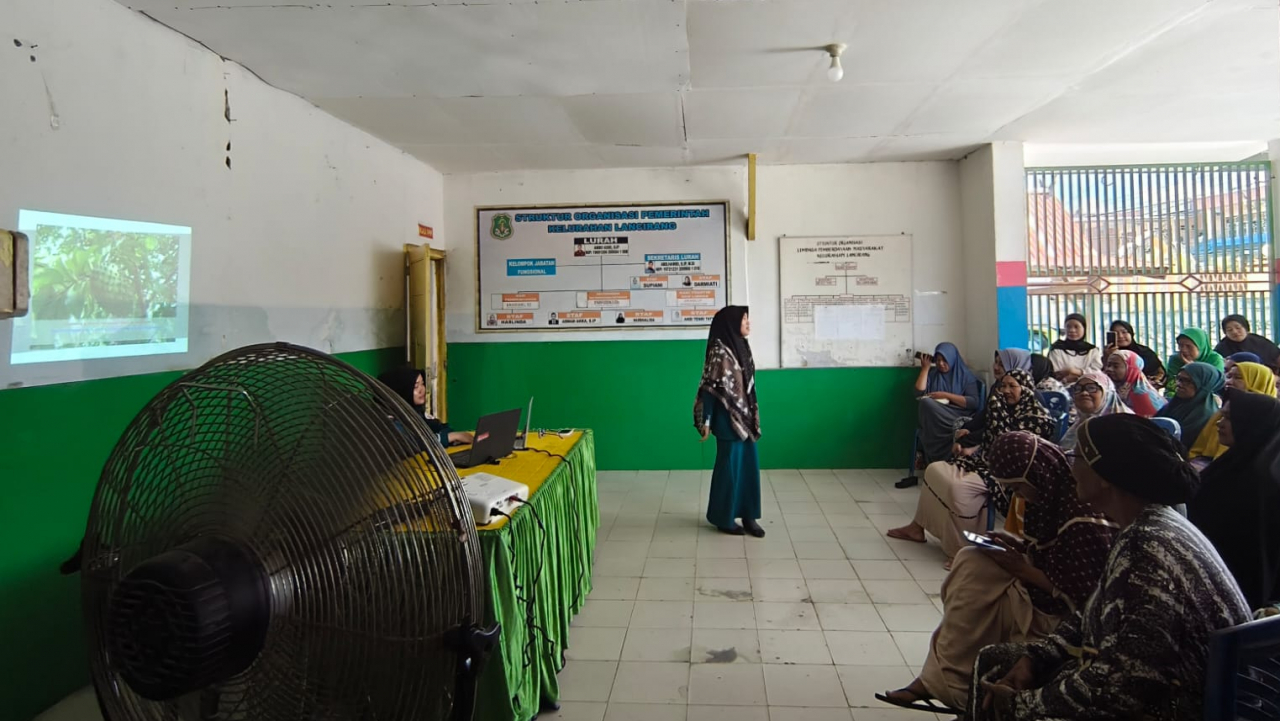 Sosialisasi dan Edukasi Tanaman Herbal di Kelurahan Lancirang