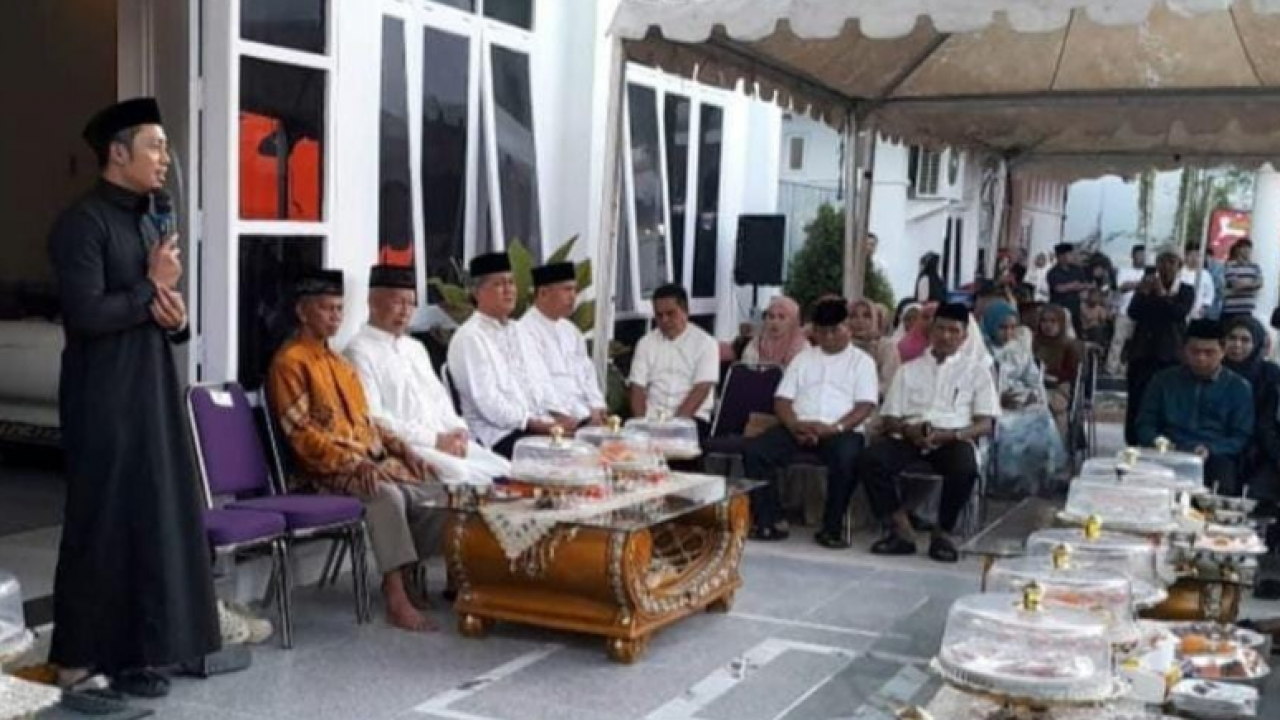 Suasana Silaturrahmi dan Kebersamaan dalam Buka Puasa Bersama Bupati Enrekang