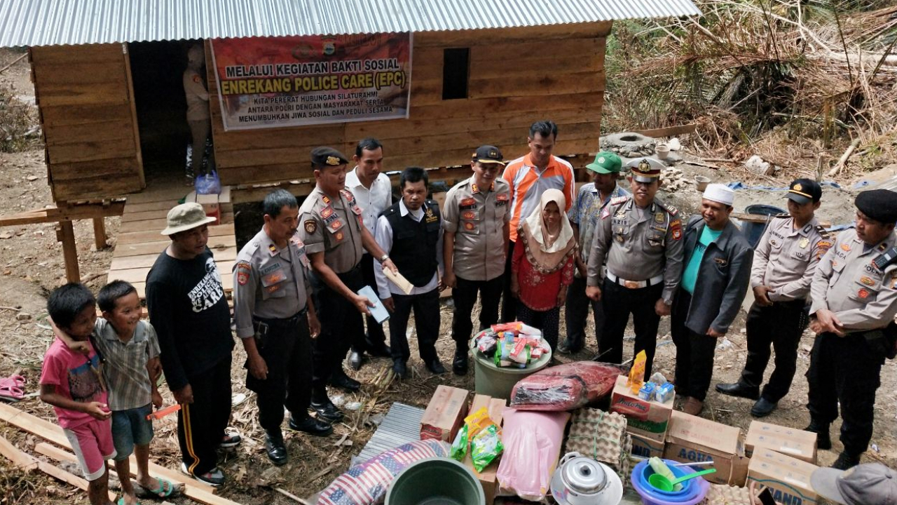 Haning, Warga Desa Lembang Peroleh Bantuan Rumah Layak Huni dari Polres Enrekang