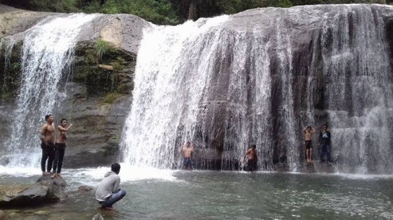 Air Terjun Laburan