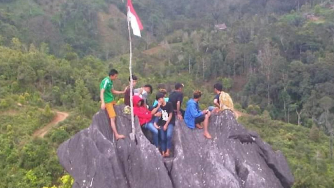 Pelestarian Budaya dan Tradisi Lokal