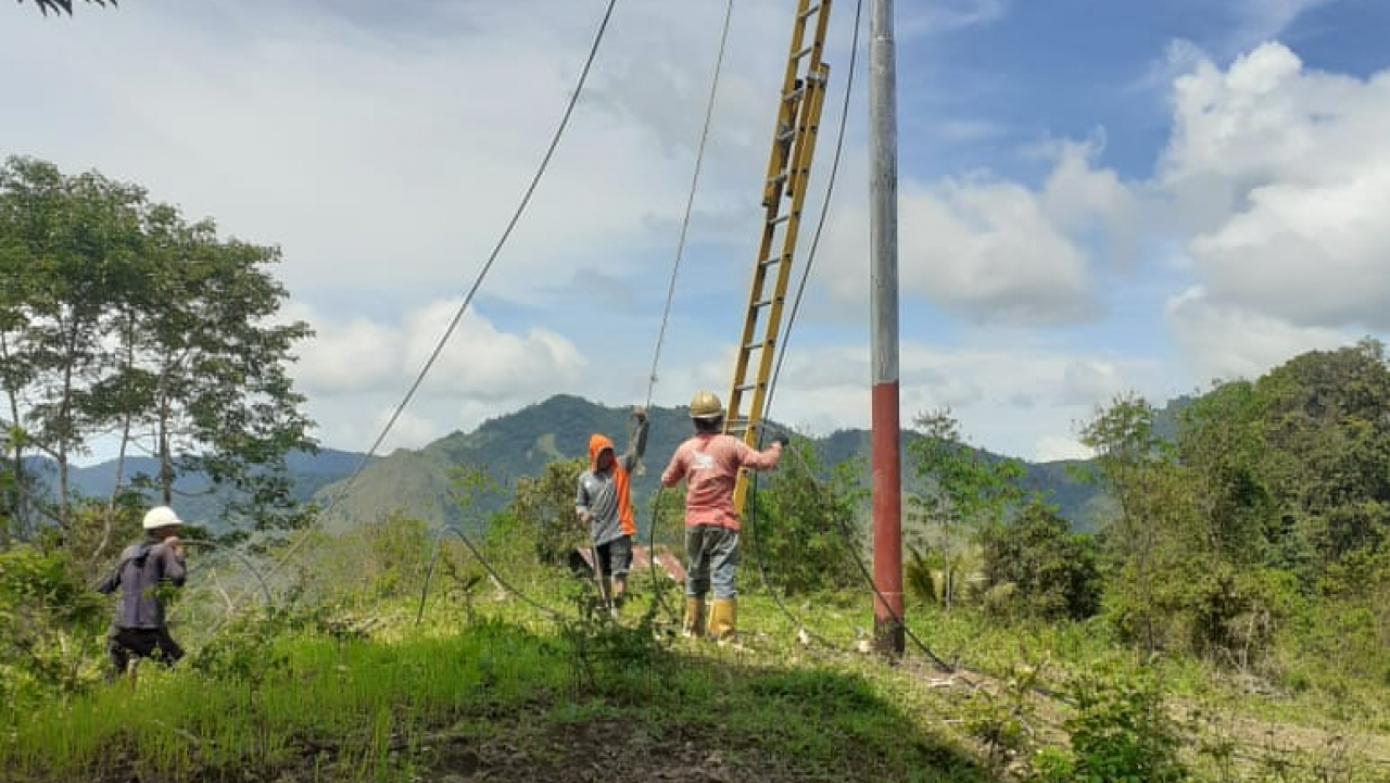 Hadirkan Listrik di Dusun Terpencil Enrekang-Sulsel, PLN Dorong Produktivitas Warga