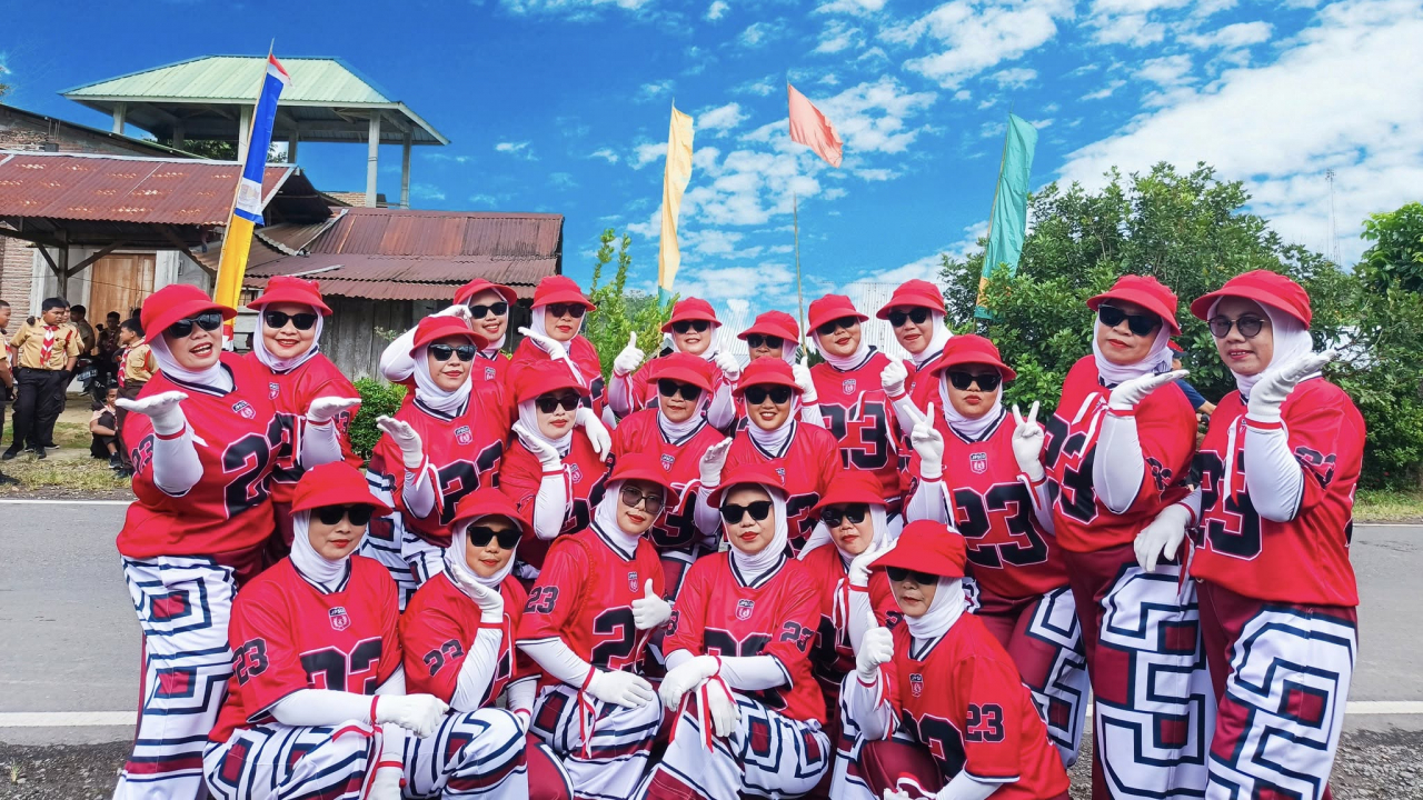 Semarak HUT RI ke-80: Lomba Gerak Jalan Antar Desa di Kecamatan Cendana