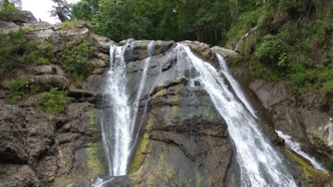 Air Terjun Lewaja