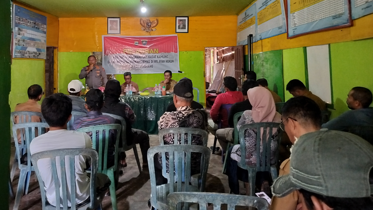 Peningkatan Harkamtibmas melalui Penyuluhan Hukum di Desa Parombean