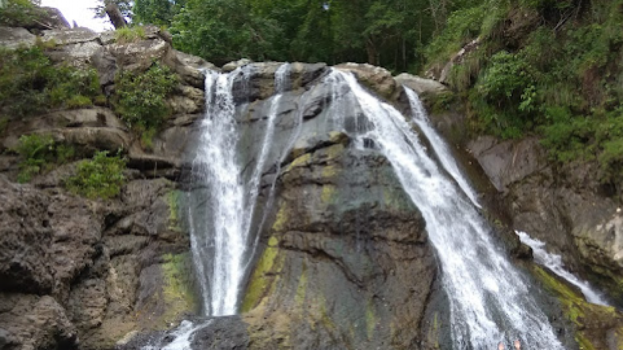 Air Terjun Lewaja