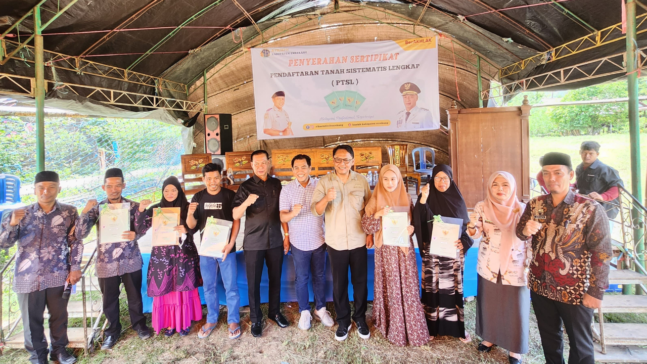 PENYERAHAN SERTIFIKAT TANAH  TAHUN 2023