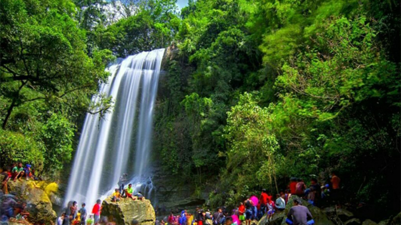 Air Terjun Bulu Langi'