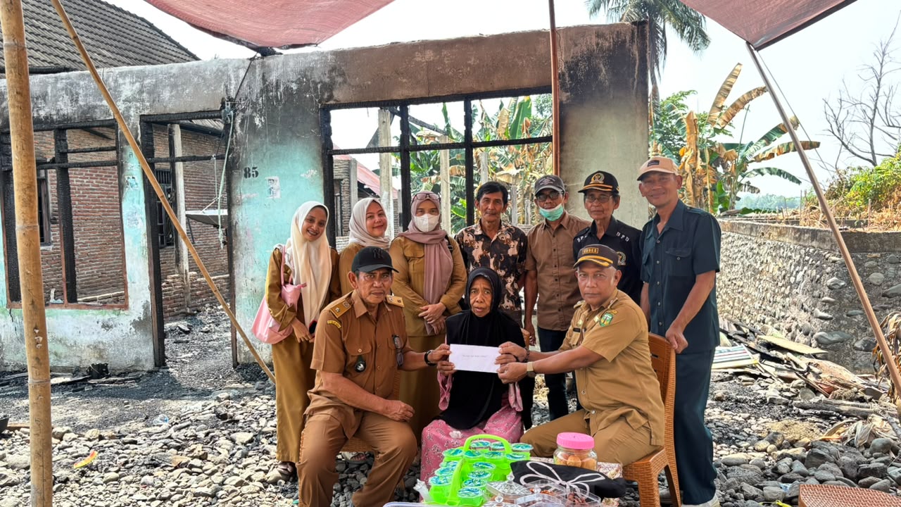 Bantuan Desa Malela untuk Korban Kebakaran di Buntu Kunyi