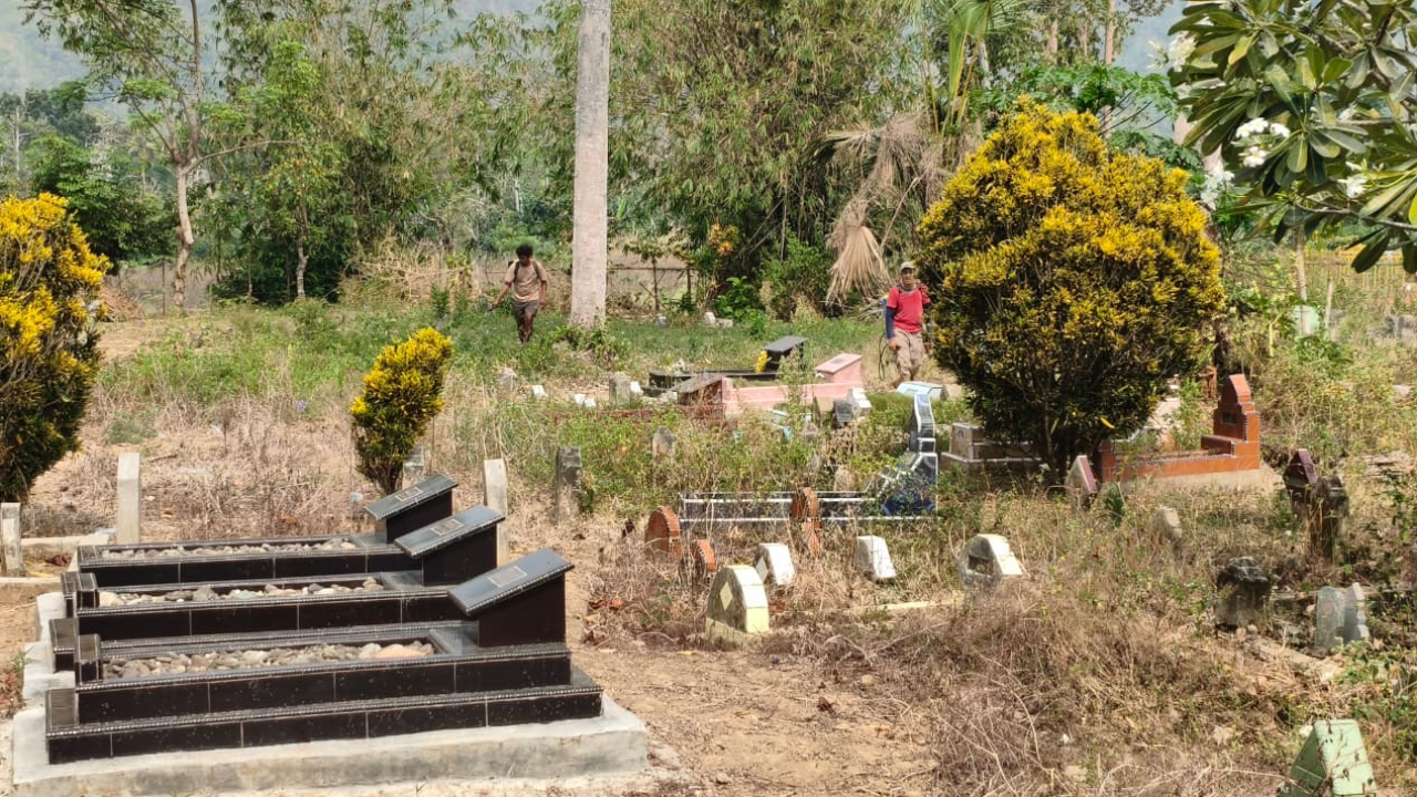 Warga Desa Cakkeawo Luwu Gelar Kerja Bakti di Dusun Garassi