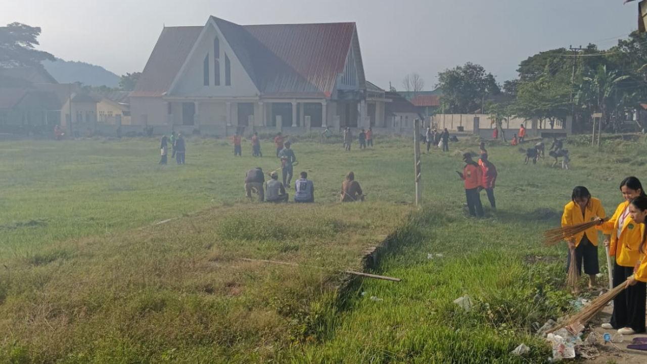 Kerja Bakti: Warga Batusitanduk Bersatu Padu!