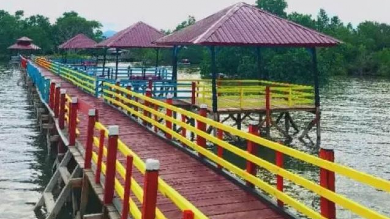 Pantai Posang Paconne