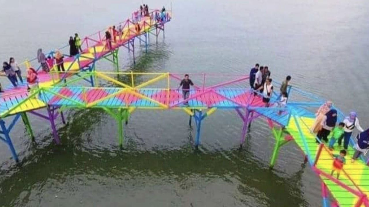 Jembatan Pelangi