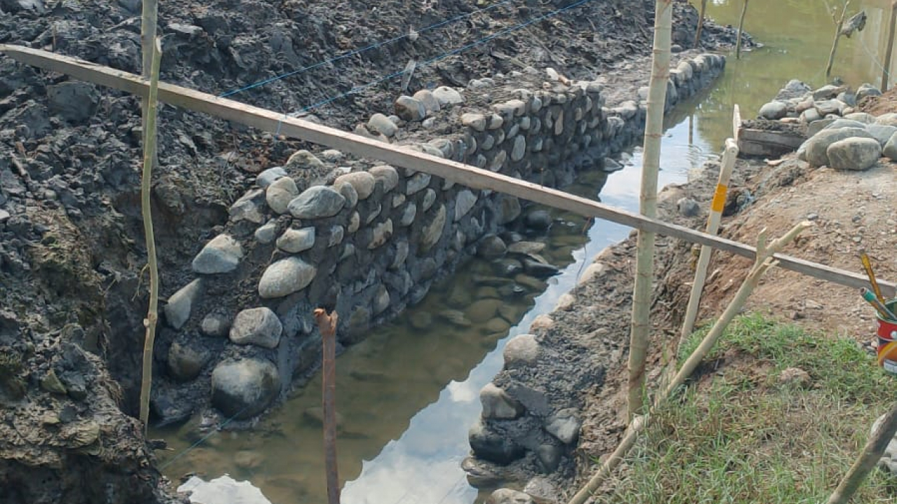 Plat Dekker Lancarkan Mobilitas Warga Pammesakang