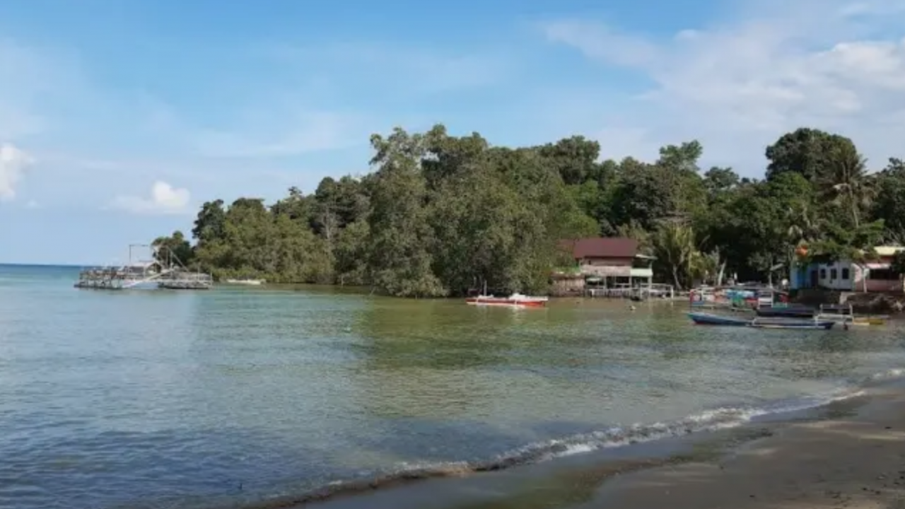 Pantai Ponnori