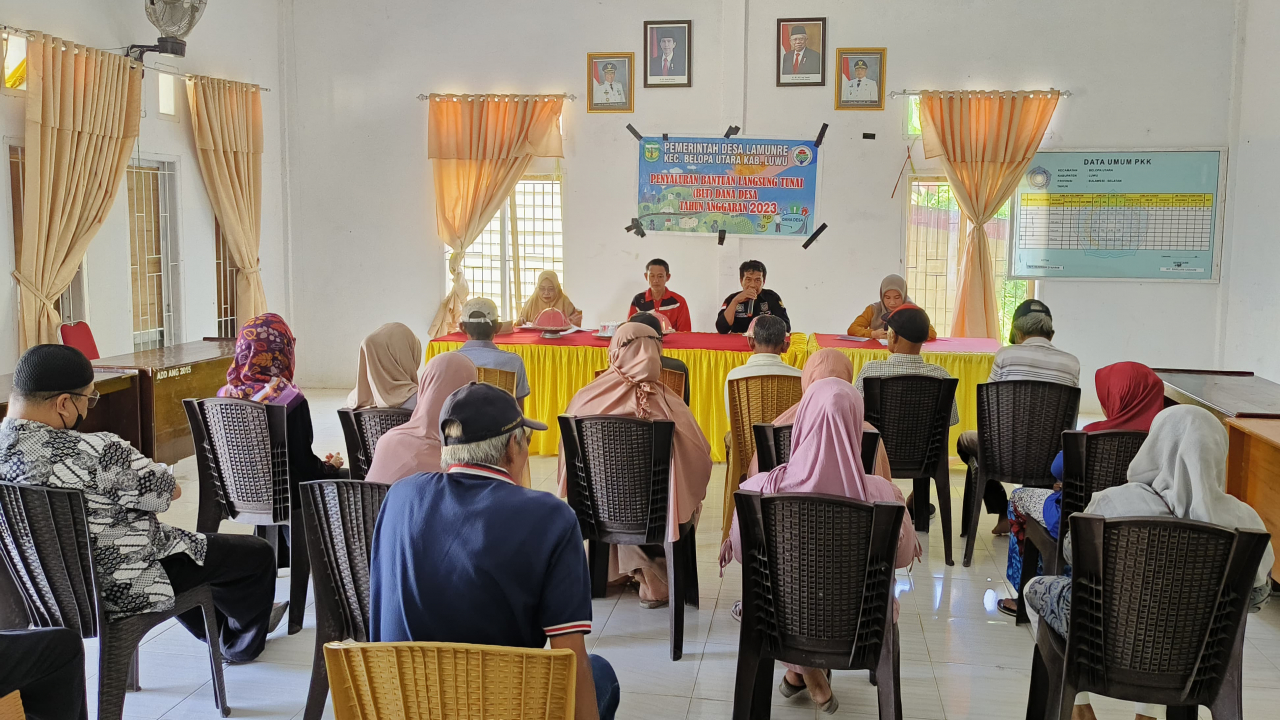 PENYALURAN BLT ( BANTUAN LANGSUNG TUNAI ) DANA DESA TRIWULAN KE-4 T.A 2023 DESA LAMUNRE KECAMATAN BELOPA UTARA KABUPATEN LUWU