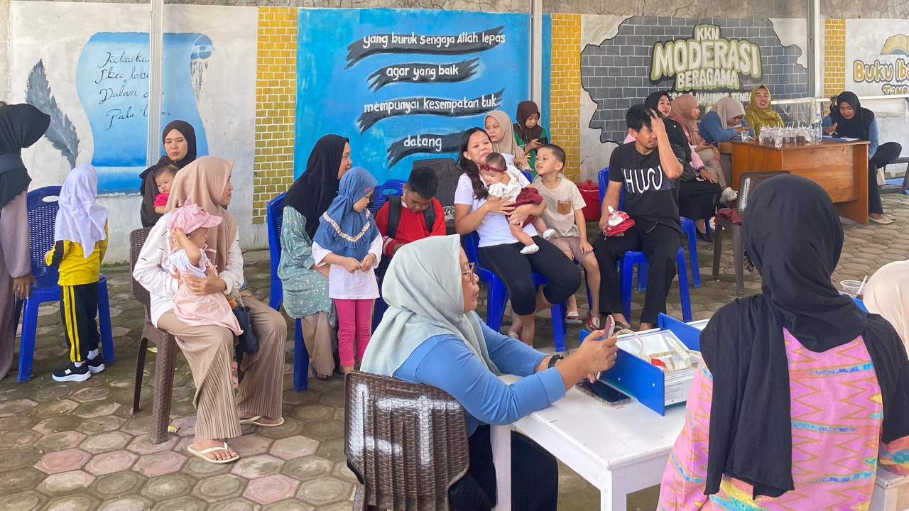 Posyandu dan Pemberian Makanan Tambahan bagi Balita di Desa Lamunre Tengah