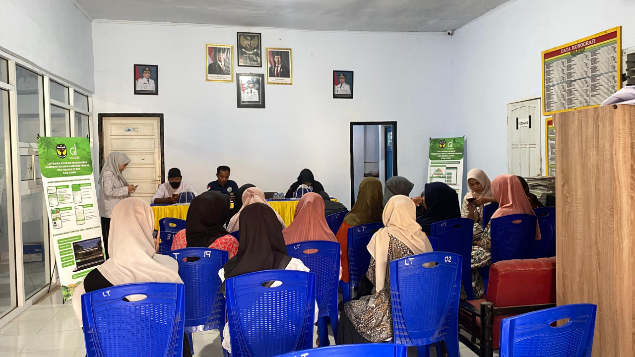Edukasi Sarana dan Prasarana DIGIDES di Desa Lamunre Tengah Ajak Masyarakat Melek Digital