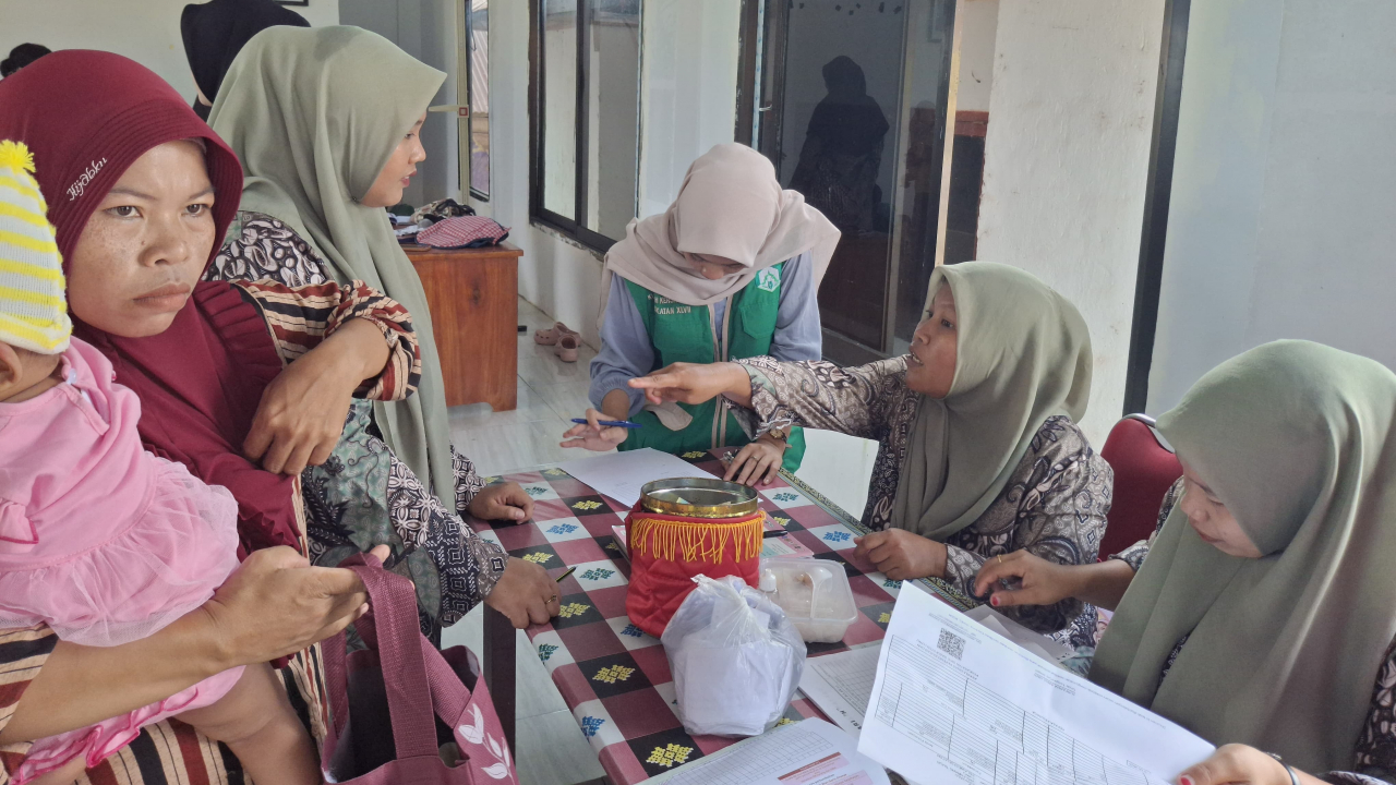 Posyandu Balita Digelar di Balai Desa Pangalli sebagai Pencegah Stunting Sejak Dini