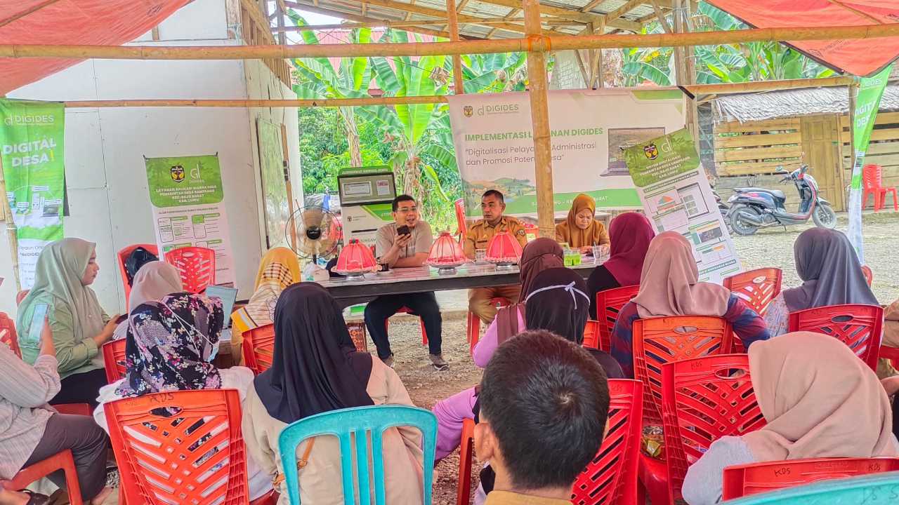 Digitalisasi Desa Sampeang: Pelatihan Anjungan Digital untuk Masyarakat