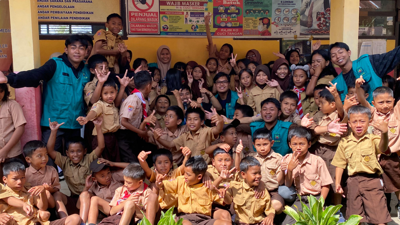 Penuh Haru, Perpisahan KKN Desa Binaan IAIN Parepare Lembang Madandan di SDN 3 Rantetayo