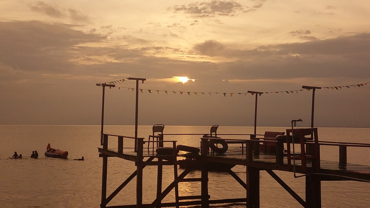 Menjelajahi Pesona Pantai Jawara di Desa Harapan, Luwu Timur