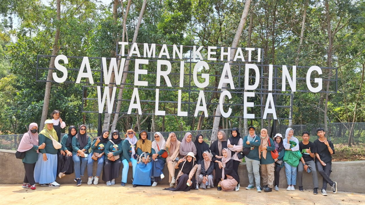 Kegiatan Studi Tiru ke Taman Kehati Sawerigading Wallacea oleh Kelompok Wanita Tani (KWT) Desa Balantang