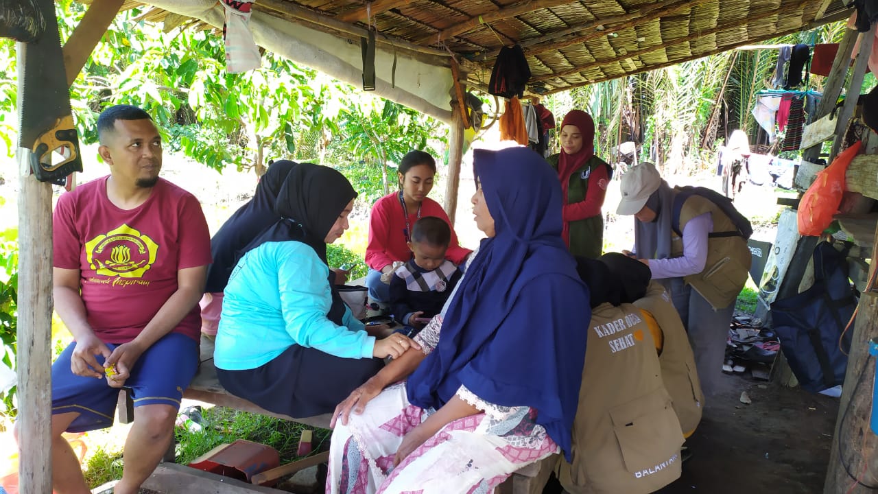 Puskesmas Keliling Layani Warga Dusun Salo Penyu di Desa Balantang