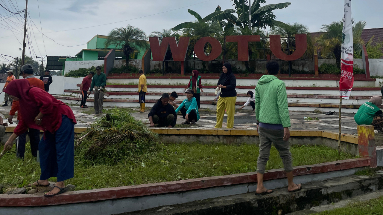 Kerja Bakti di Desa Bawalipu Menyambut HUT RI ke-80