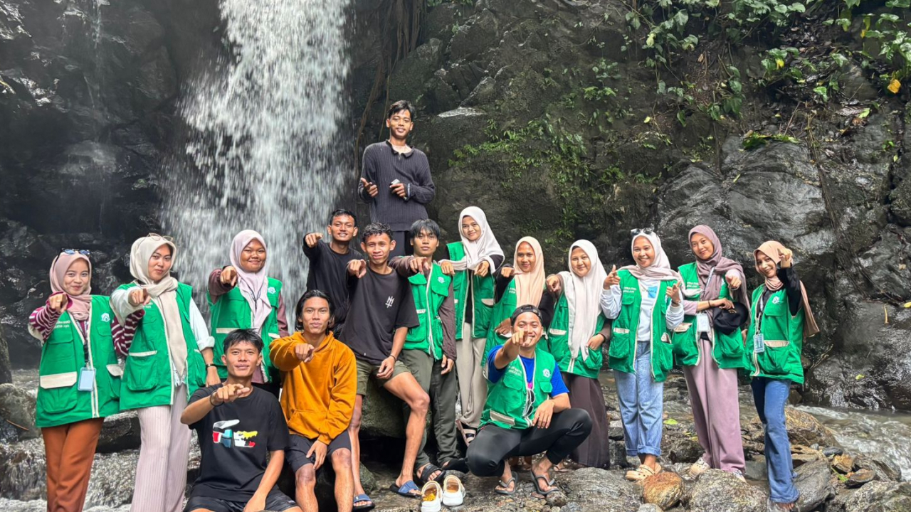 Eksplorasi Air Terjun Desa Cendana: Sinergi Mahasiswa KKN UIN Palopo dan Pemuda Karang Taruna dalam Menggali Potensi Wisata Lokal