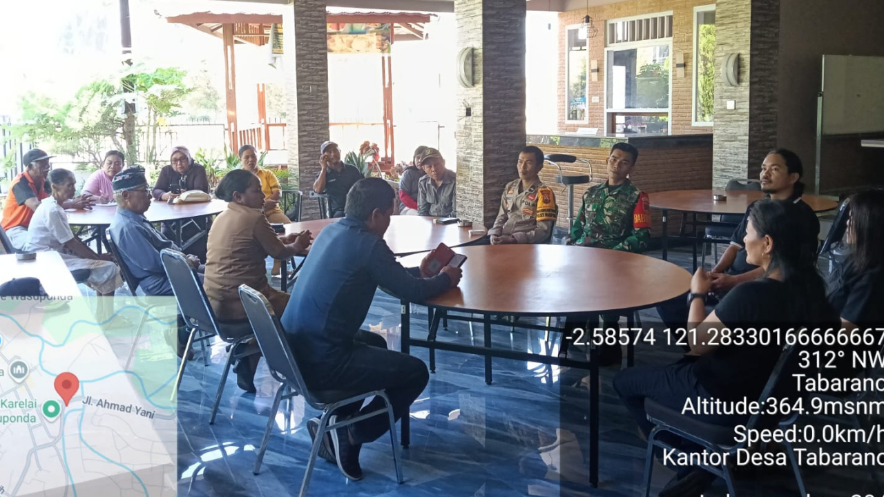 PERTEMUAN KEPALA DESA DAN DEWAN ADAT TERKAIT PEMBANGUNAN PATANE DILUAR PEMAKAMAN UMUM
