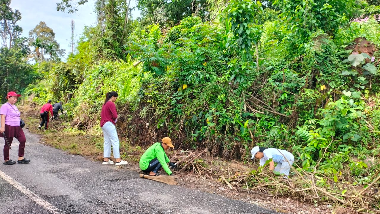 KERJA BAKTI DI DUSUN LOWU BARAT DESA TABARANO