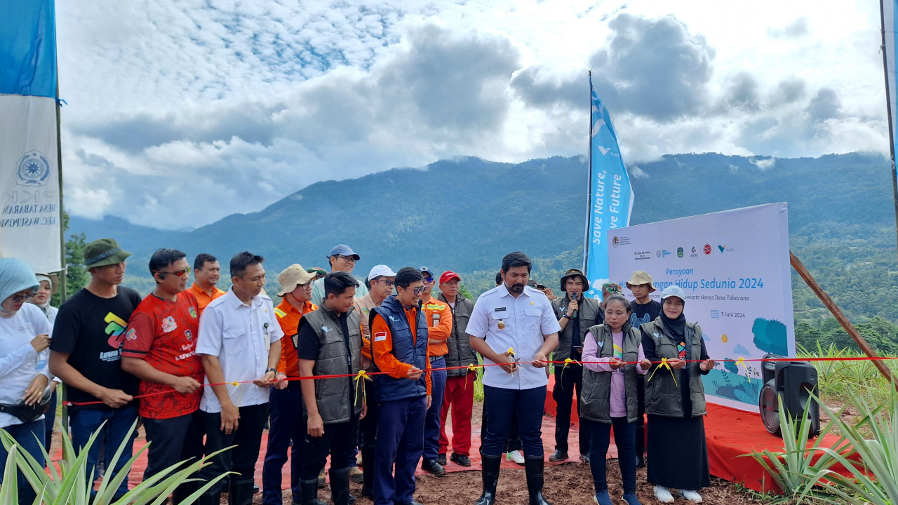 HARI LINGKUNGAN HIDUP SEDUNIA DAN PERESMIAN PROGRAM KAWASAN AGROWISATA NANAS DESA TABARANO