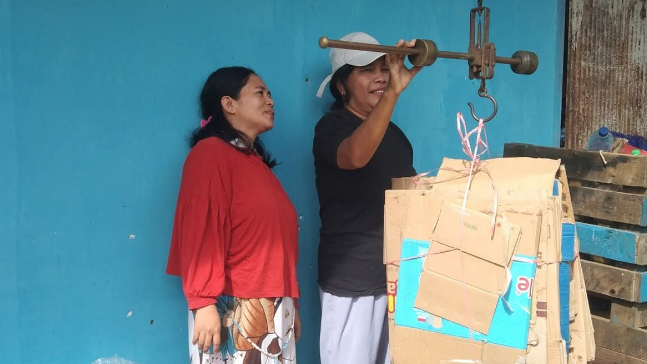 KEGIATAN RUTIN BANK SAMPAH LOWITA DESA TABARANO