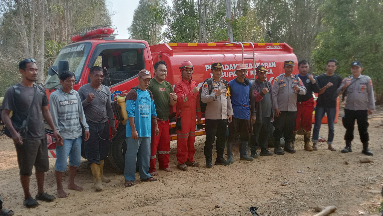 Sinergi TNI-POLRI, Pemerintah Desa, Damkar dan Masyarakat Berhasil Jinakkan Kebakaran Kebun Cengkeh di Lawulo, Samaturu Kolaka