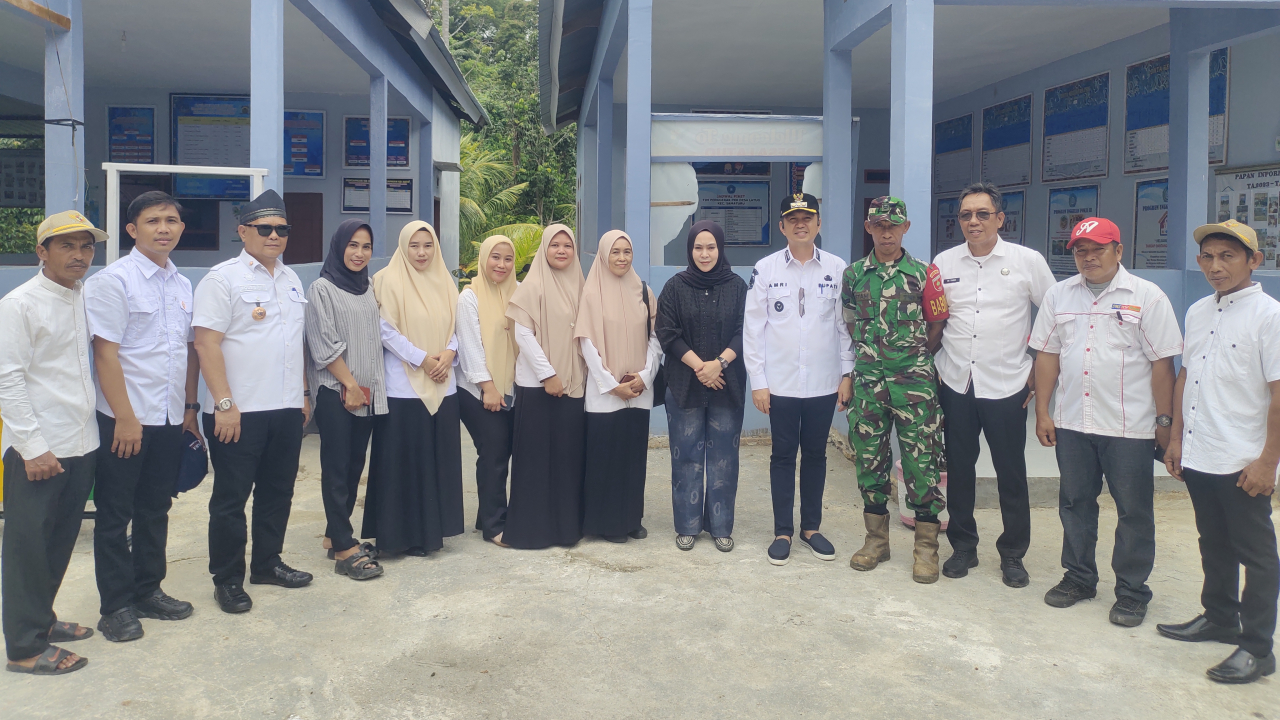 Kunjungan Bupati Kolaka Di Desa Latuo.