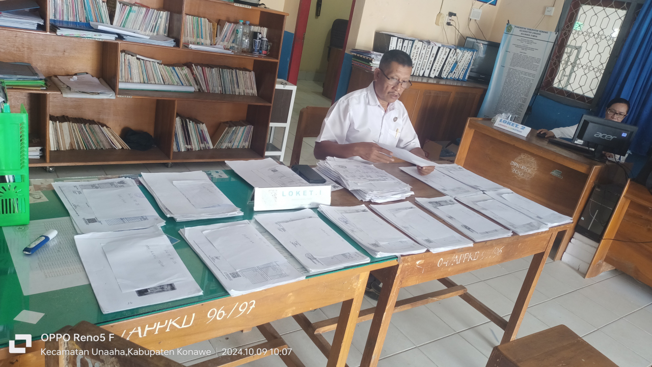 Pemerintah Kelurahan Tumpas Rampungkan Pendataan Kartu Keluarga di Rumah Warga