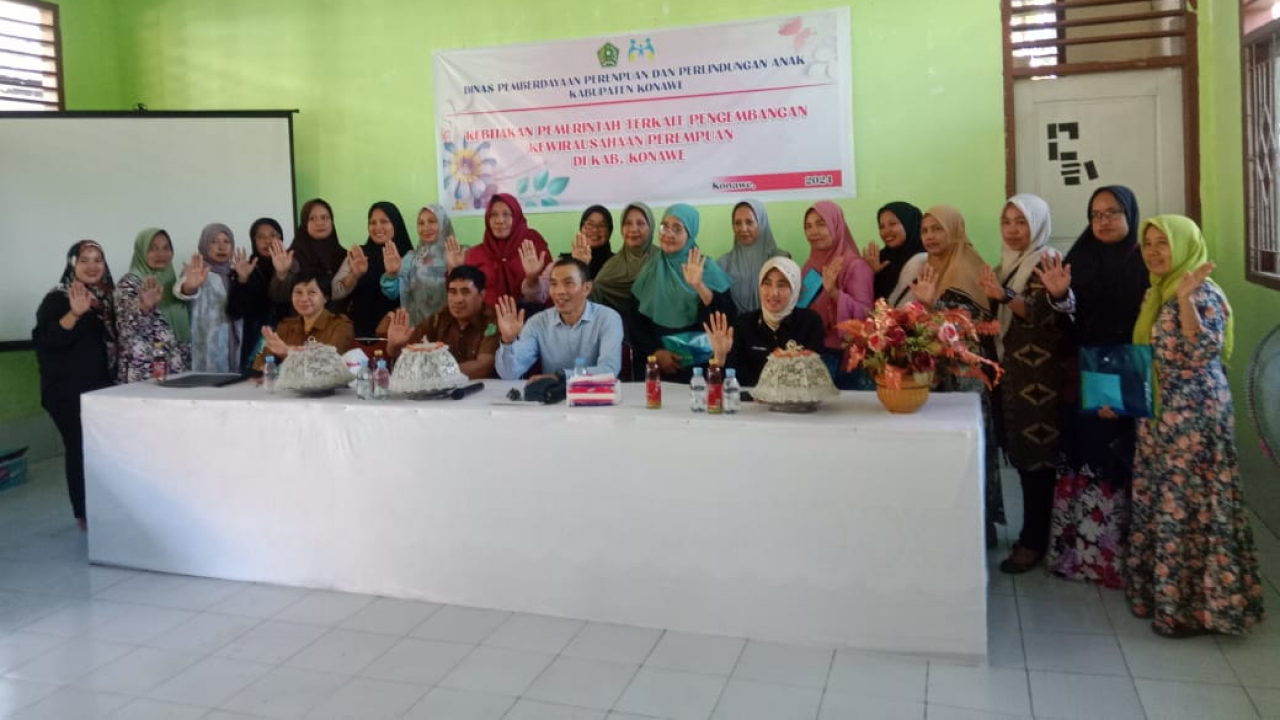 Dinas Pemberdayaan Perempuan dan Perlindungan Anak Kabupaten Konawe dan UMKM Kelurahan Tumpas Gelar Sosialisasi Kebijakan Pengembangan Kewirausahaan Perempuan