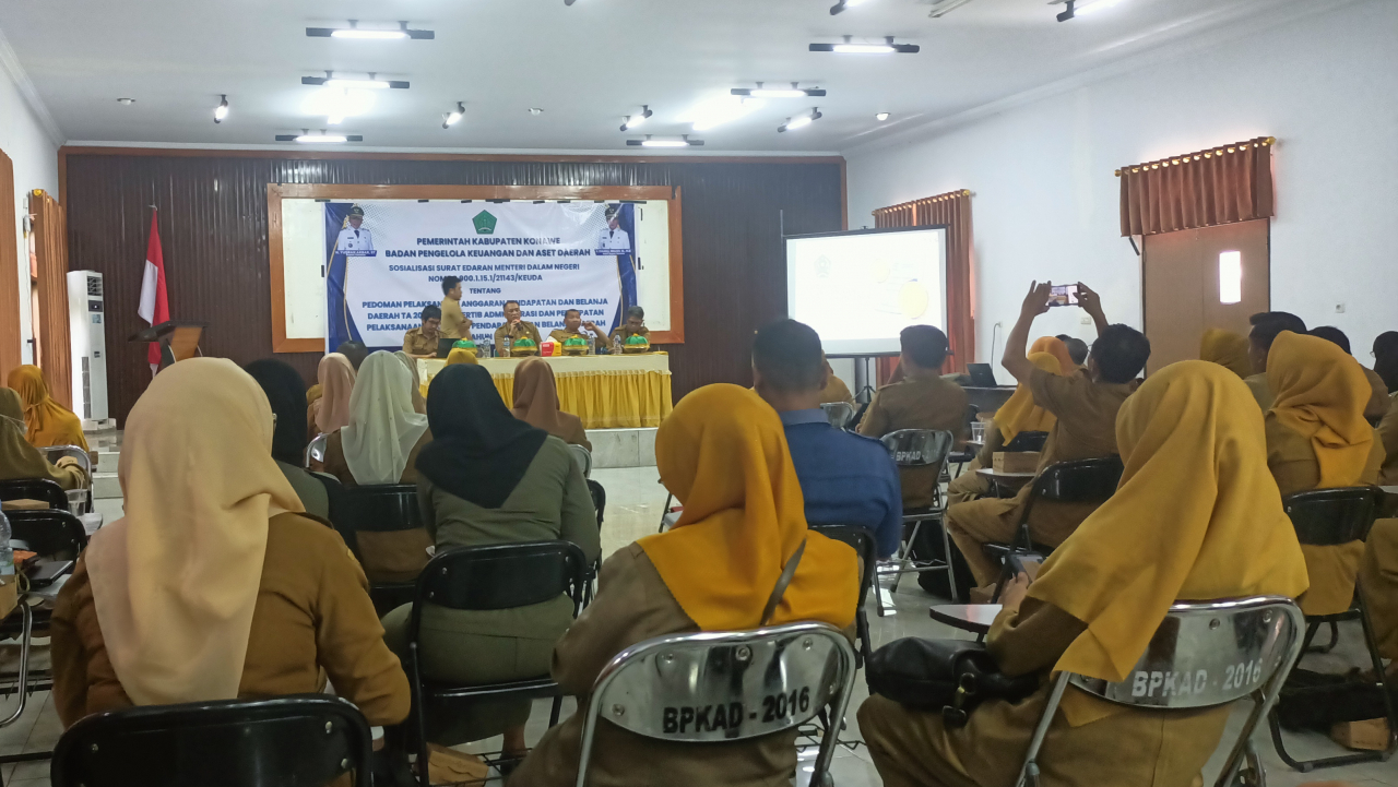Sekda Konawe Buka Sosialisasi Surat Edaran Mendagri Tentang Pedoman Pelaksanaan APBD 2025
