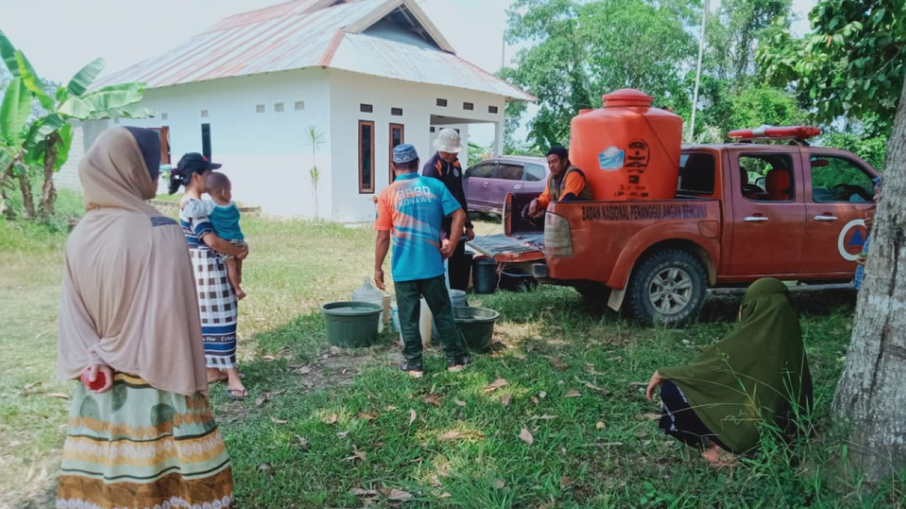 Masa Tanggap Darurat Diperpanjang, BPBD Konawe Terus Distribusikan Air Bersih ke Warga