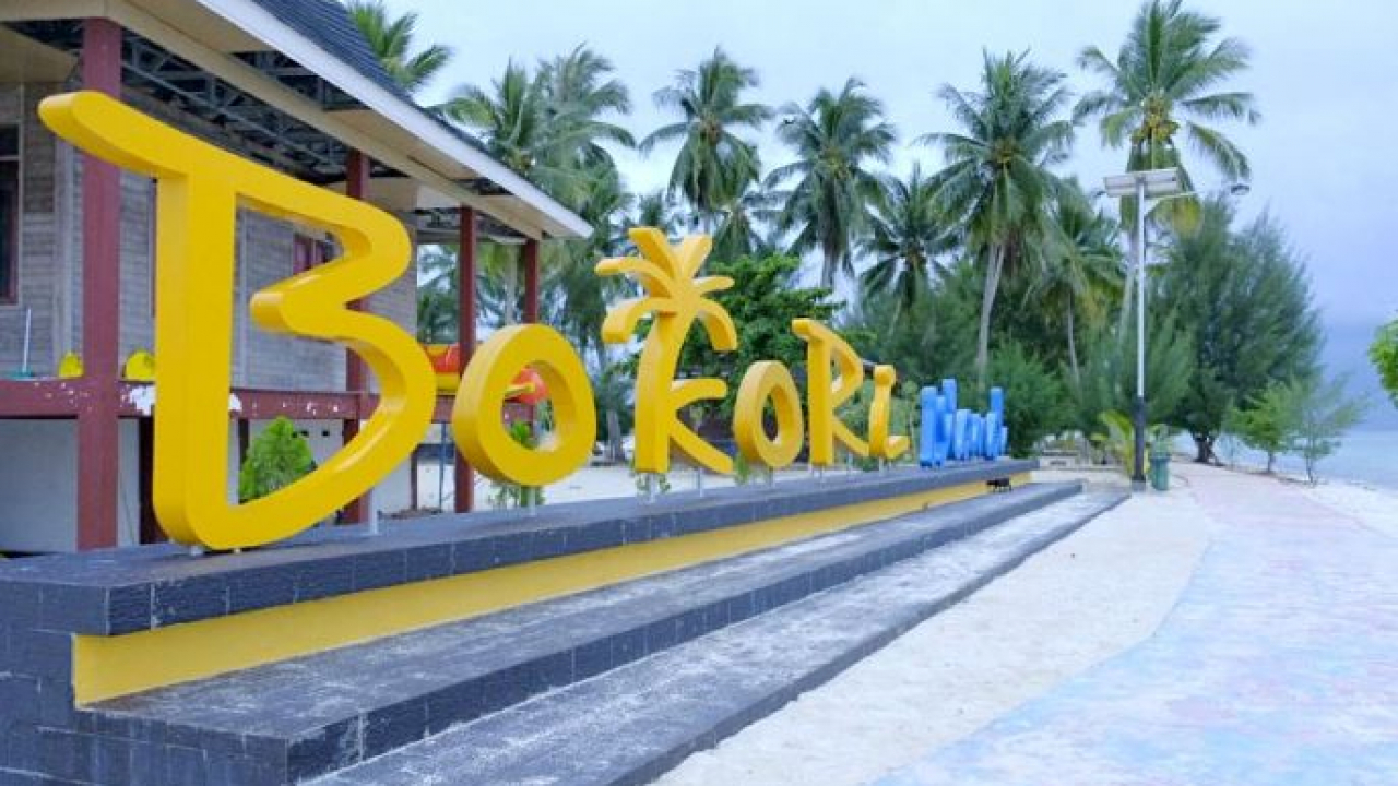 Pulau Bokori