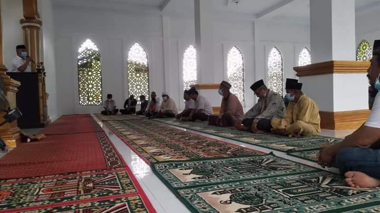 Wakil Bupati Konawe Resmikan Mesjid di Kecamatan Kapoiala