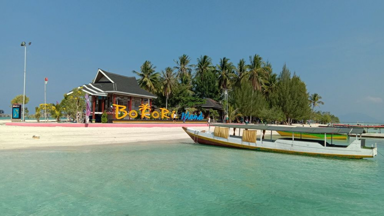 Pulau Bokori