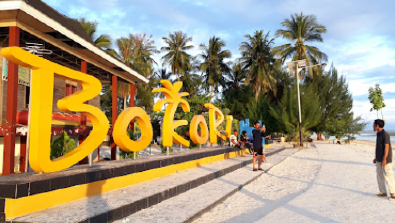 Pulau Bokori