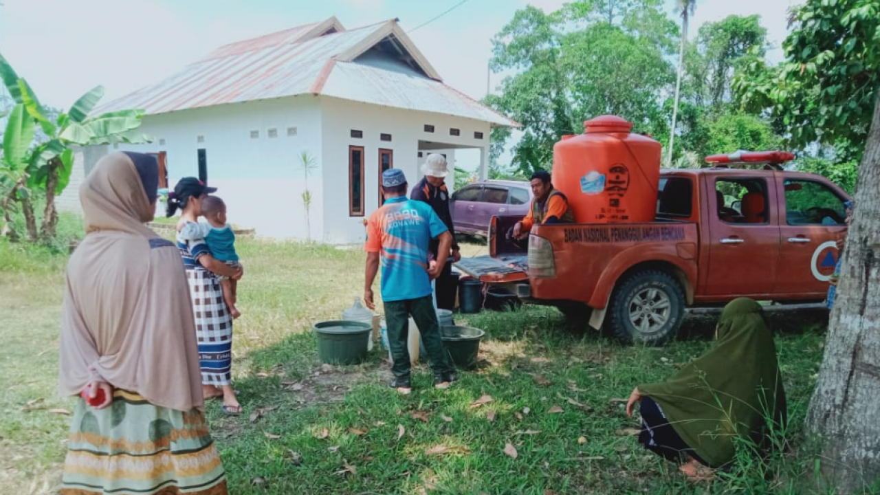 Masa Tanggap Darurat Diperpanjang, BPBD Konawe Terus Distribusikan Air Bersih ke Warga