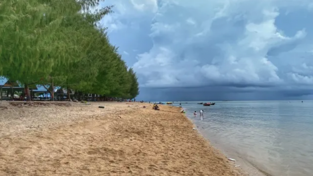 Pantai Toronipa