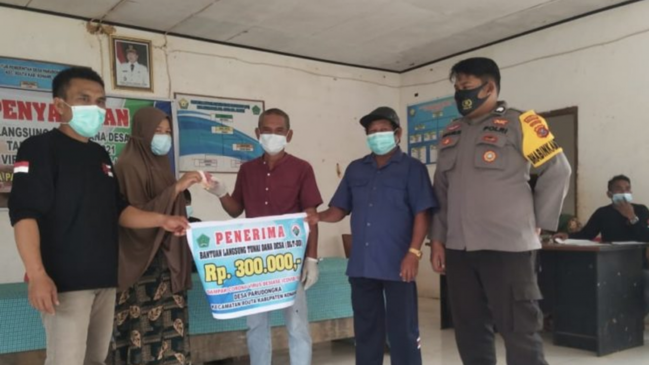 101 KPM Desa Paradongka Terima BLT Dana Desa