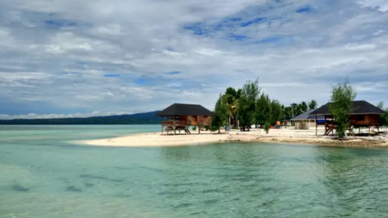 Pulau Bokori