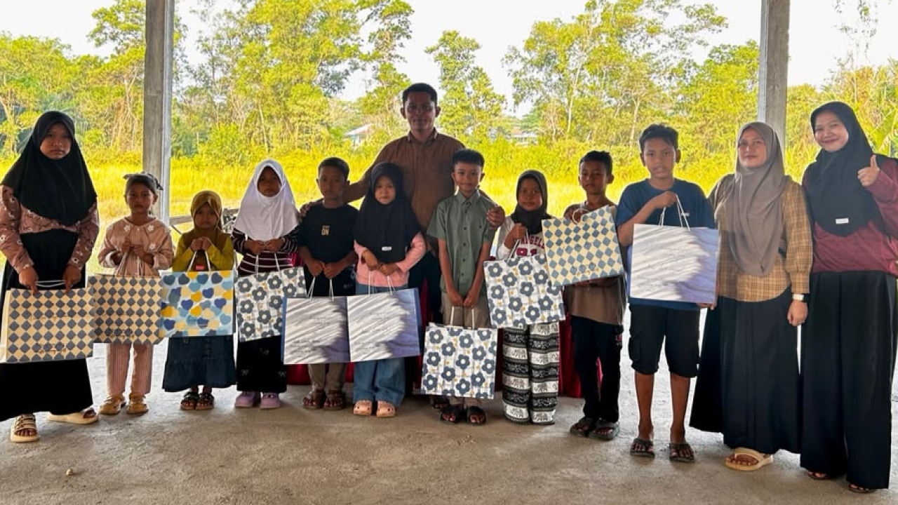 Apresiasi Prestasi Generasi Muda, Pemerintah Desa Watulawu Salurkan Bantuan bagi Siswa Berprestasi Tahun Anggaran 2026